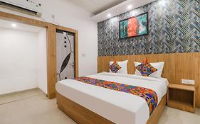 Fabhotel Rainbow Villa Near Igi Airport New Delhi